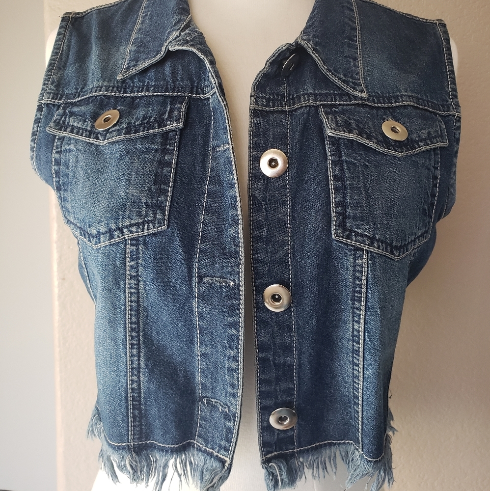 HELIUM LONDON Cropped Frayed Hem Jean Medium Vest